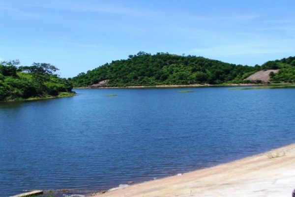 Cong Tay Island in Bai Tu Long Bay